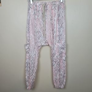 NWOT Free People Movement Rise to the Sun Printed Harem Pants size XS